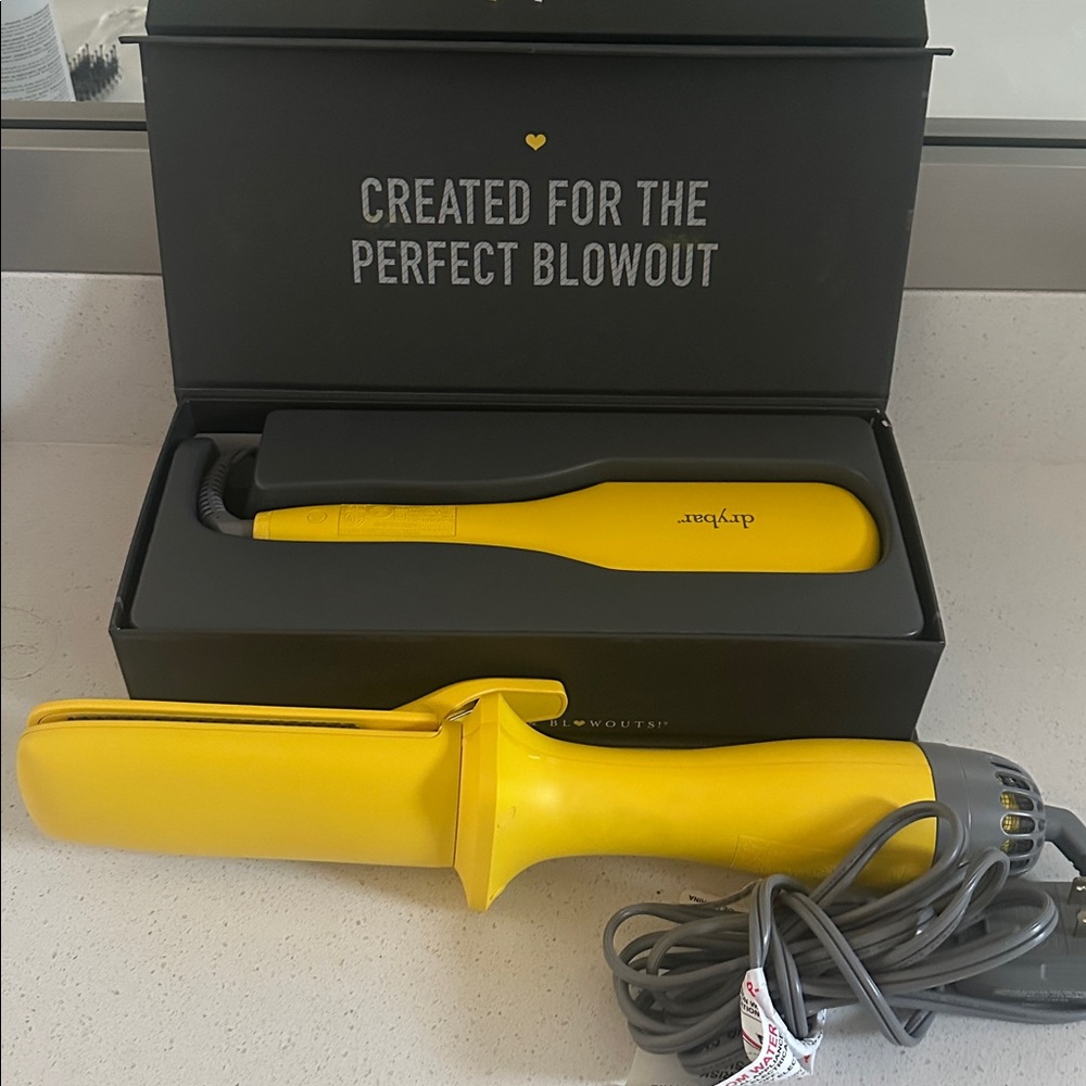 Drybar The Straight Shot Blow-Drying Flat Iron & like New in Box Brush Crush